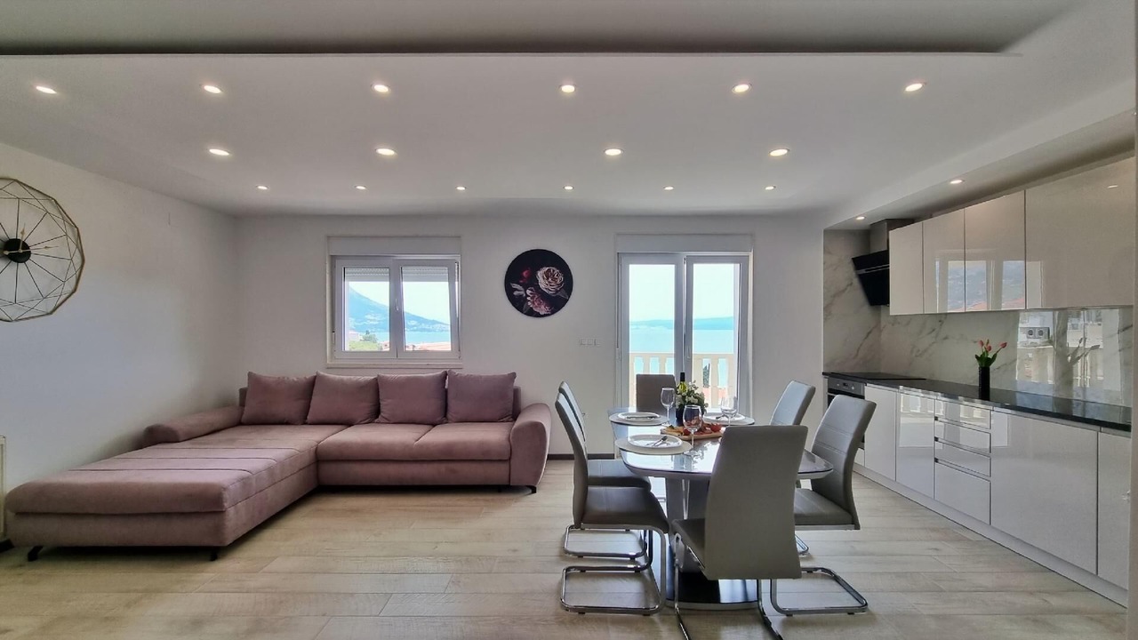 Photo of Livingroom in Duce