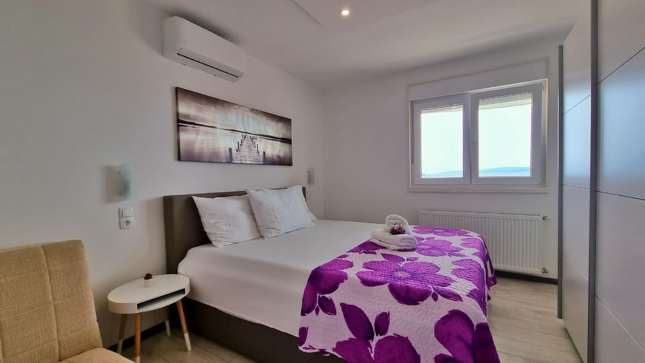Photo of Bedroom in Duce