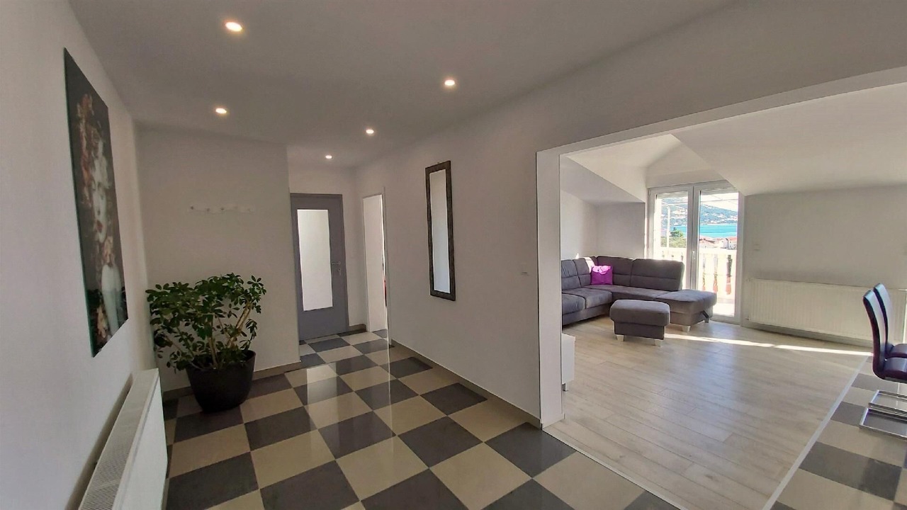Photo of Livingroom in Duce