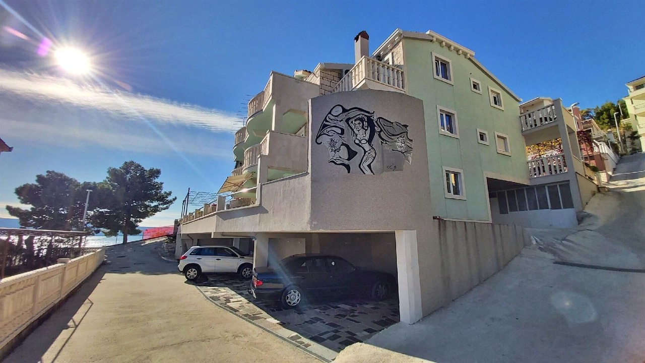 Photo of Others in Duce