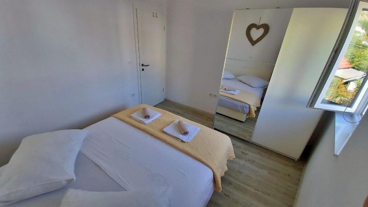 Photo of Bedroom in Duce
