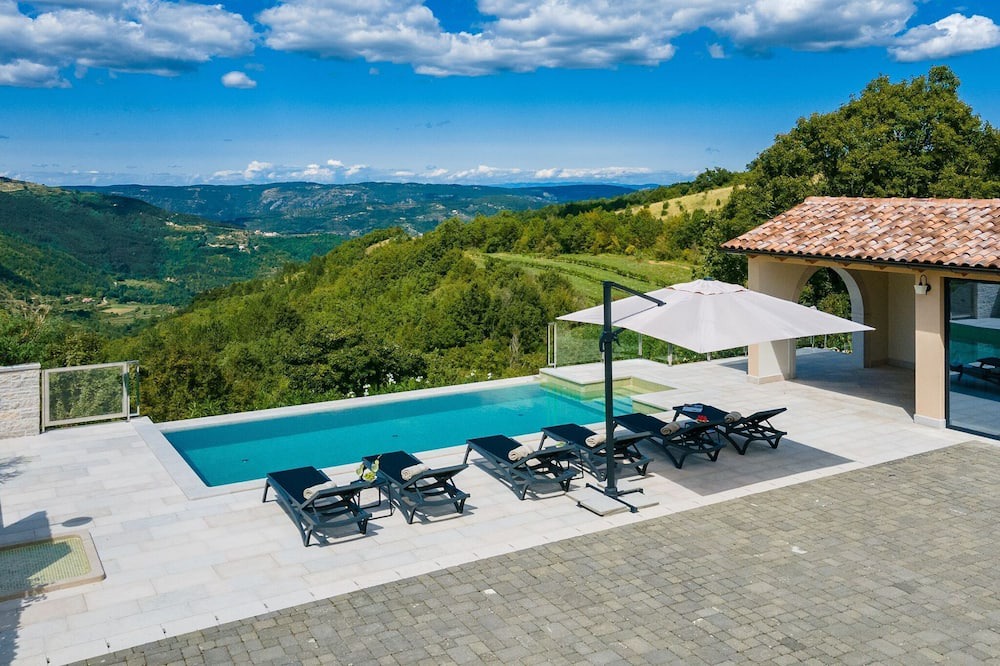 Photo of Outdoor in Kircija