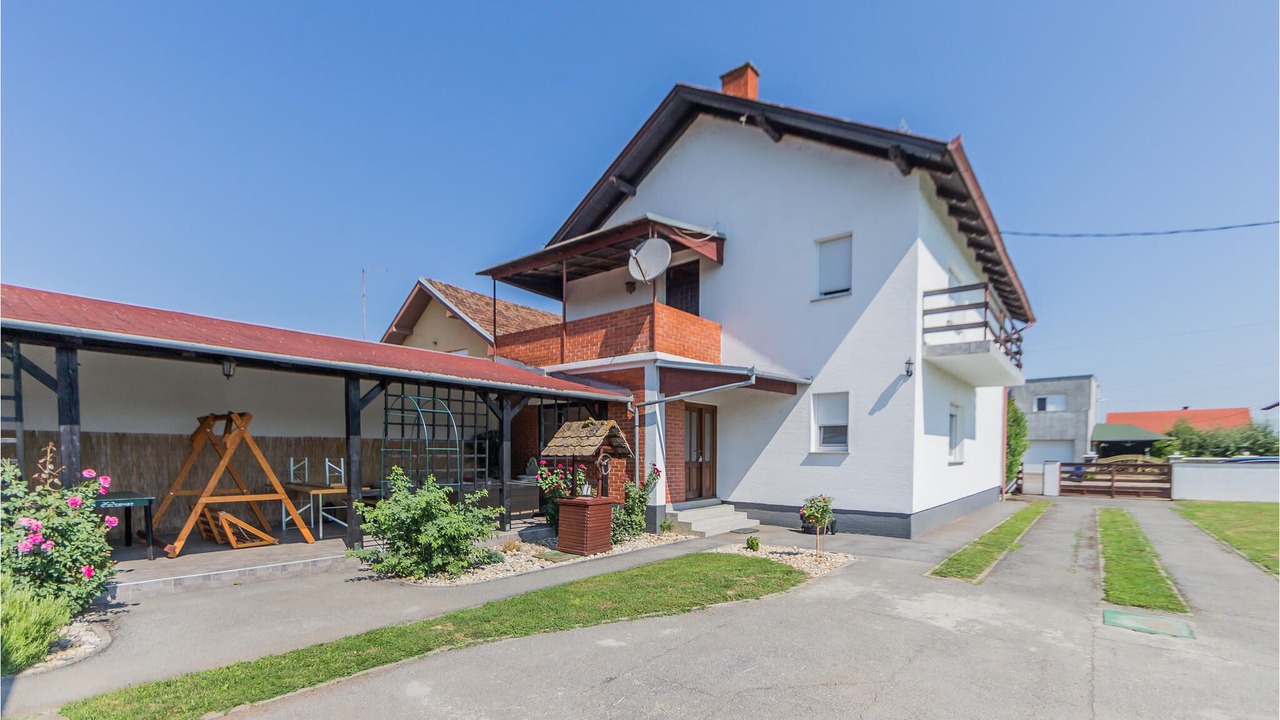 Photo of Outdoor in Dakovo
