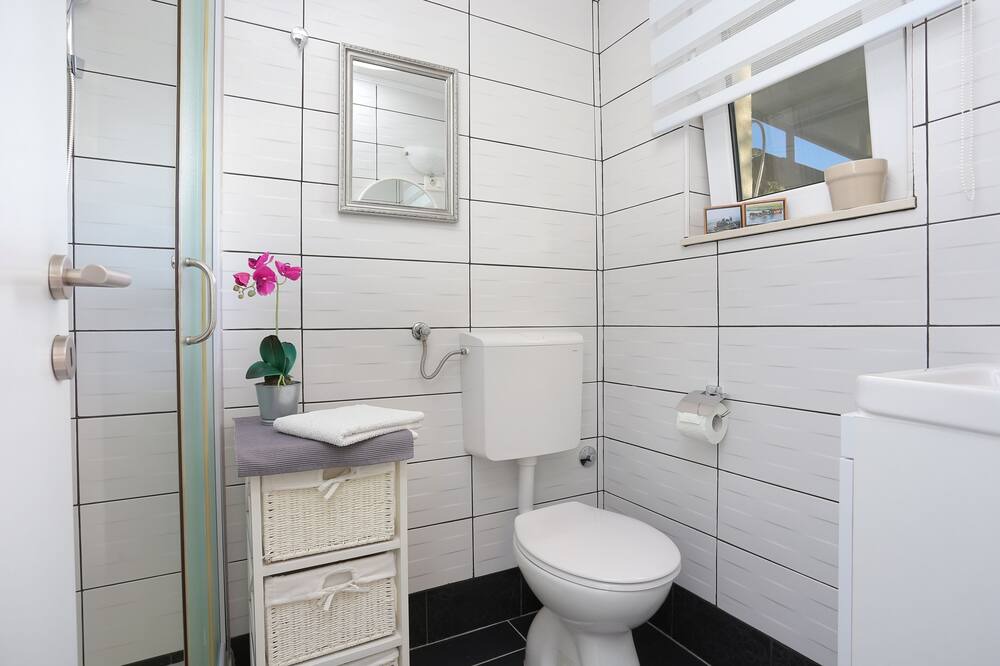 Photo of Bathroom in Borak