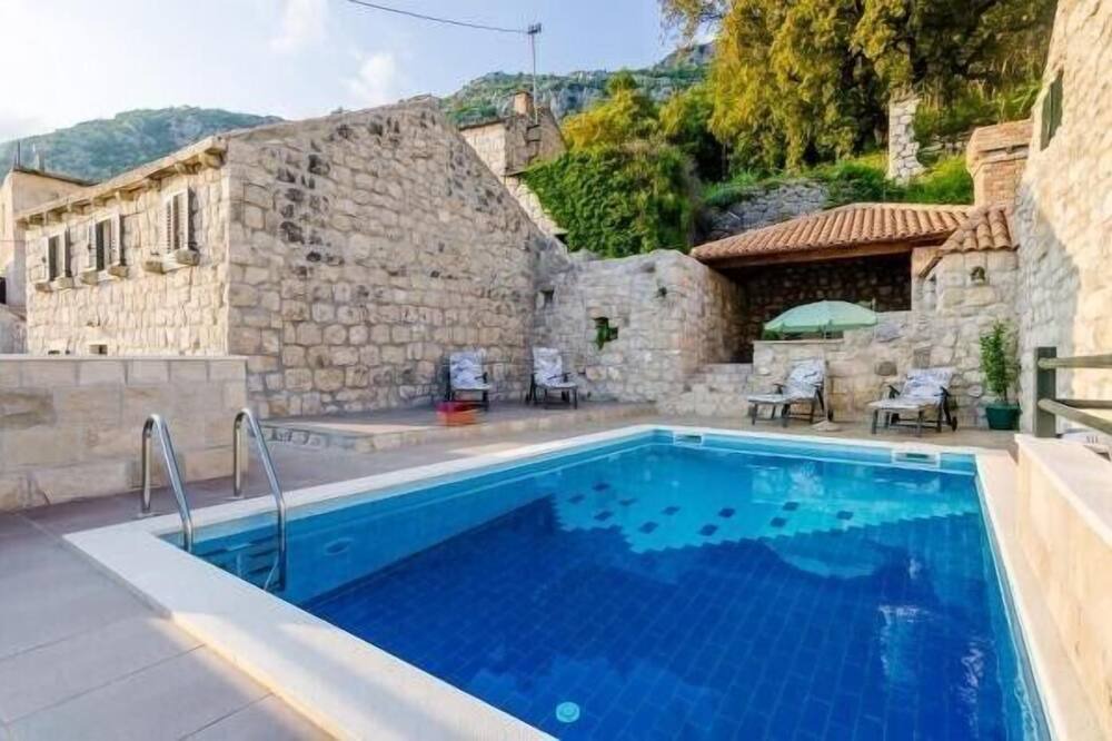 Photo of Outdoor in Mihanici