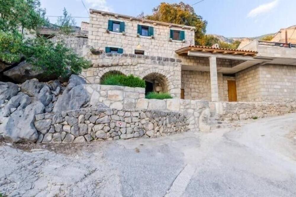 Photo of Outdoor in Mihanici