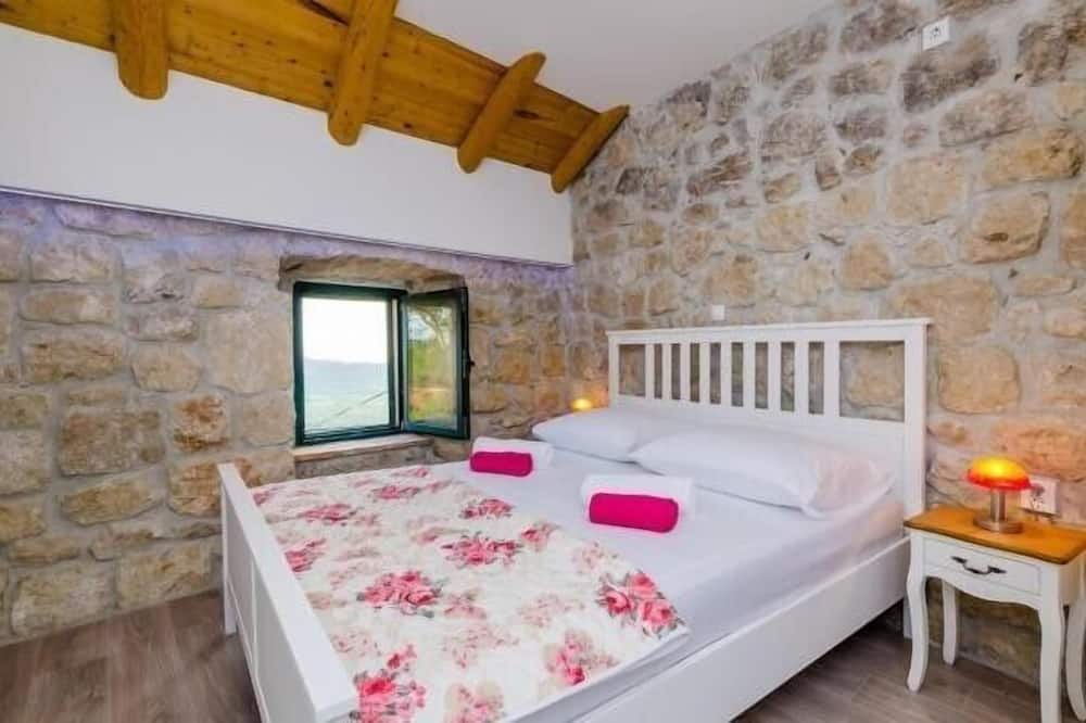 Photo of Bedroom in Mihanici