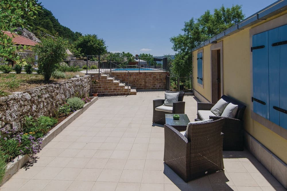 Photo of Patio Balcony in Donja Banda
