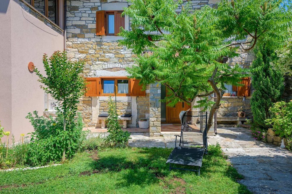 Photo of Outdoor in Momjan