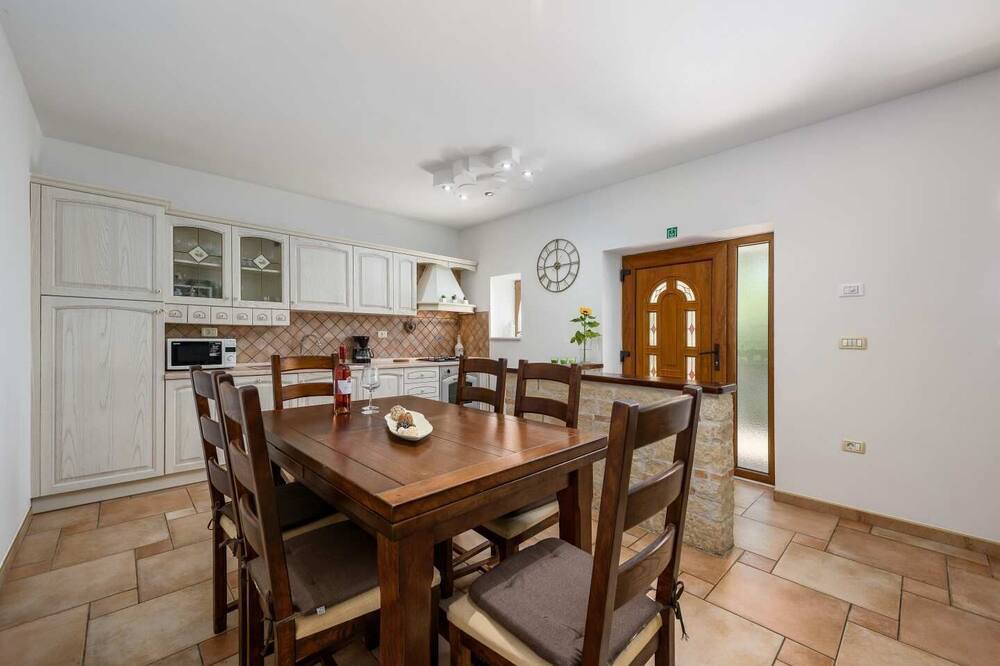 Photo of Kitchen in Momjan