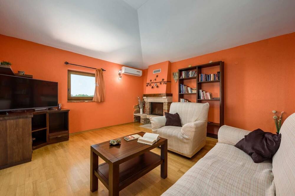 Photo of Livingroom in Momjan