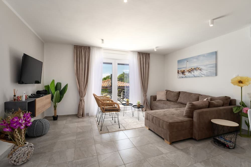 Photo of Livingroom in Brgod