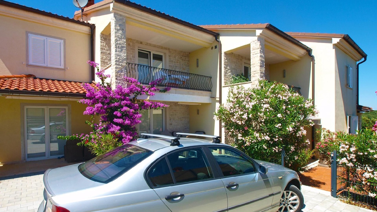 Photo of Outdoor in Vinkuran