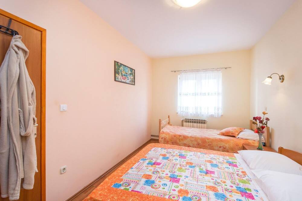 Photo of Bedroom in Topid