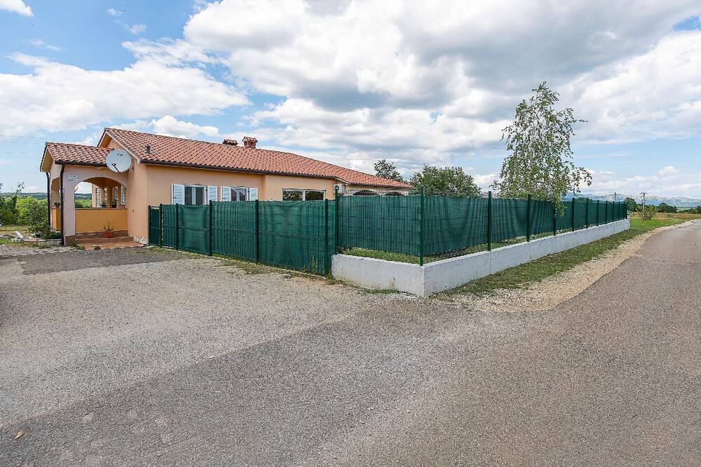 Photo of Outdoor in Topid