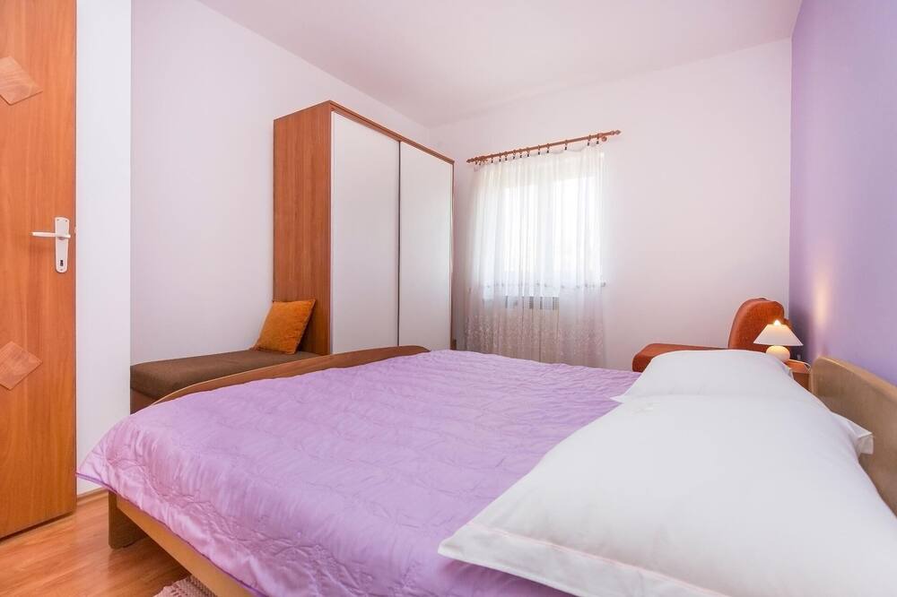 Photo of Bedroom in Topid