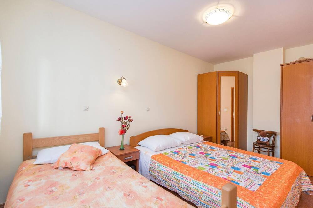 Photo of Bedroom in Topid