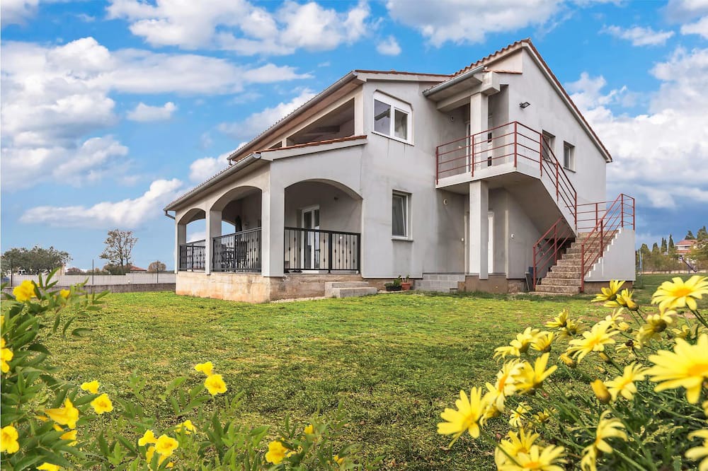 Photo of Outdoor in Galizana