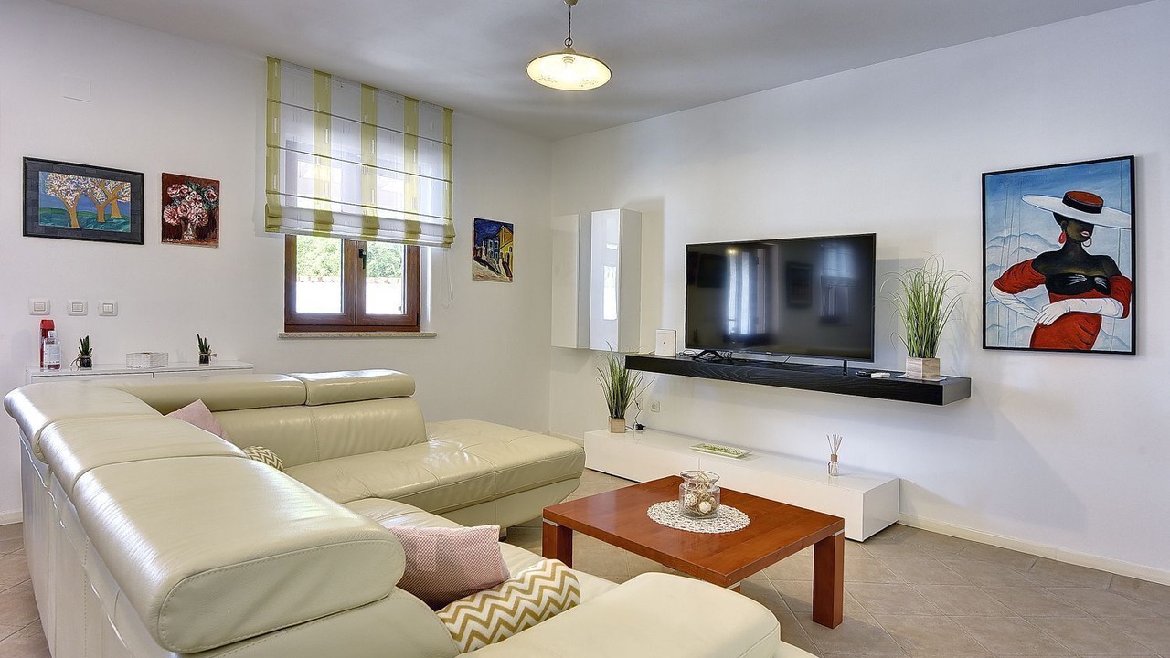 Photo of Livingroom in Petehi