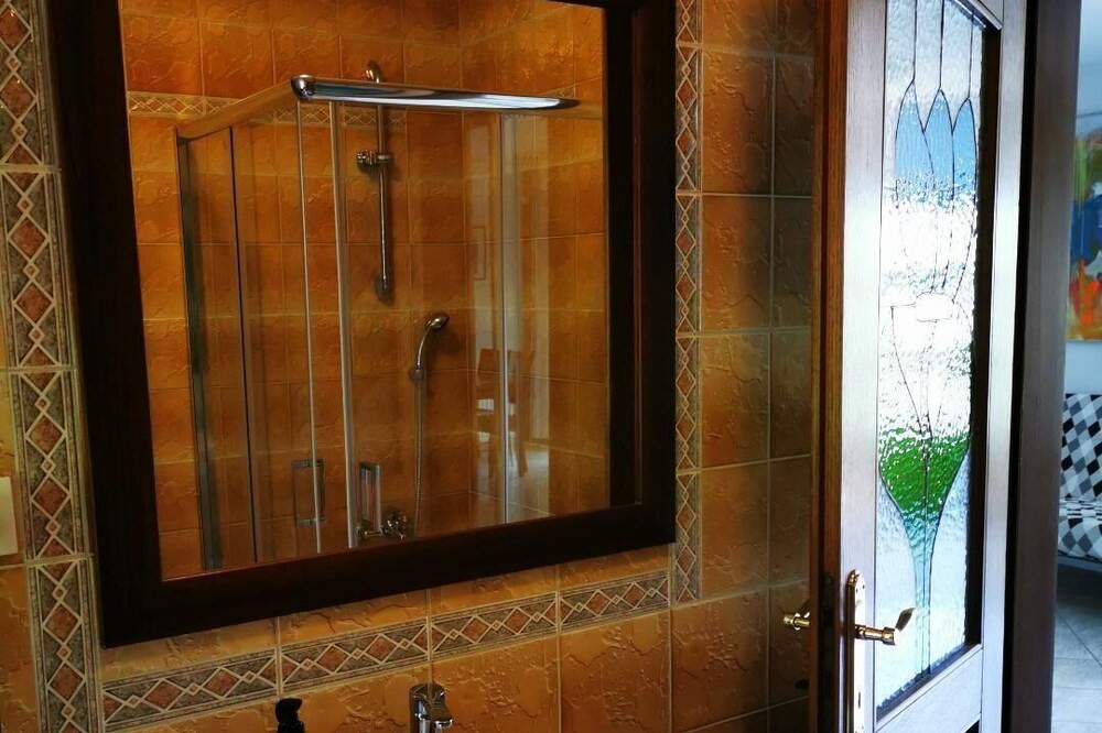 Photo of Bathroom in Komen