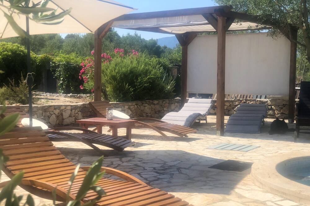Photo of Outdoor in Cove Basina (Jelsa)