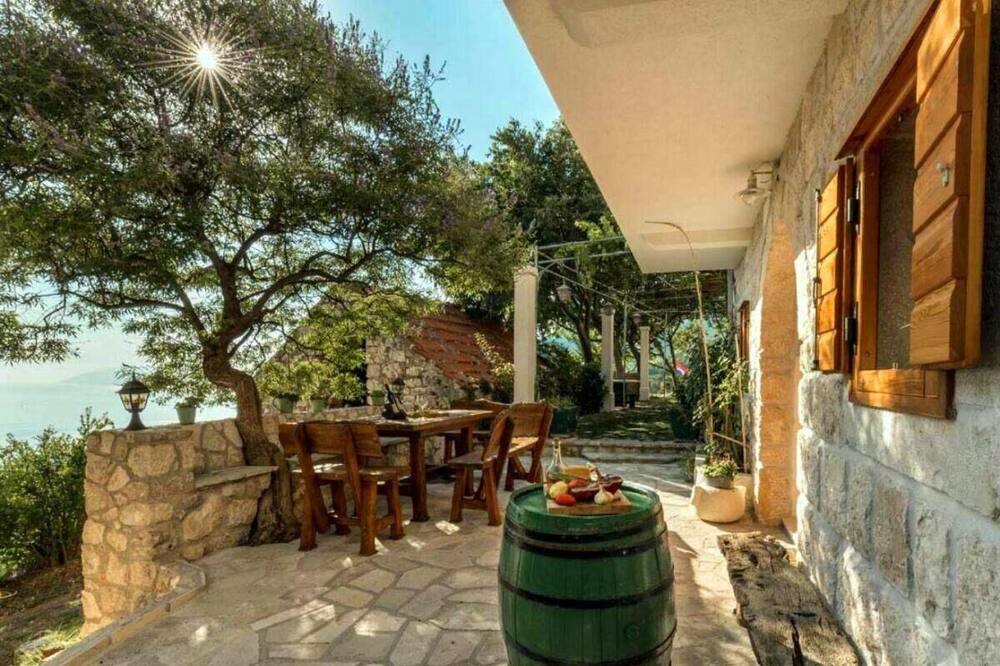 Photo of Patio Balcony in Tucepi
