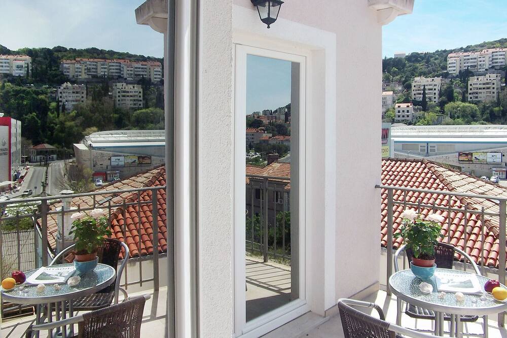 Photo of Patio Balcony in Montovjerna