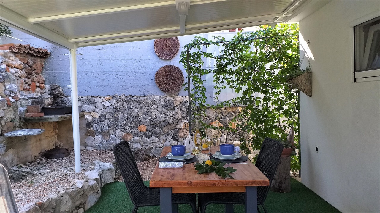 Photo of Outdoor in Rava