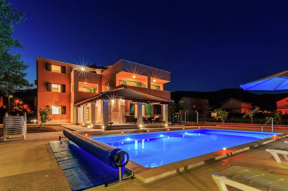 Photo of Outdoor in Rudine