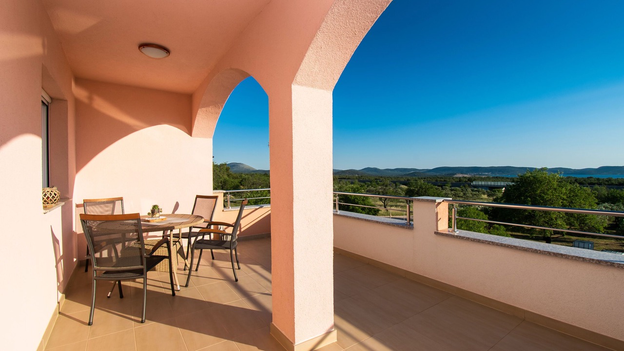 Photo of Patio Balcony in Bicine