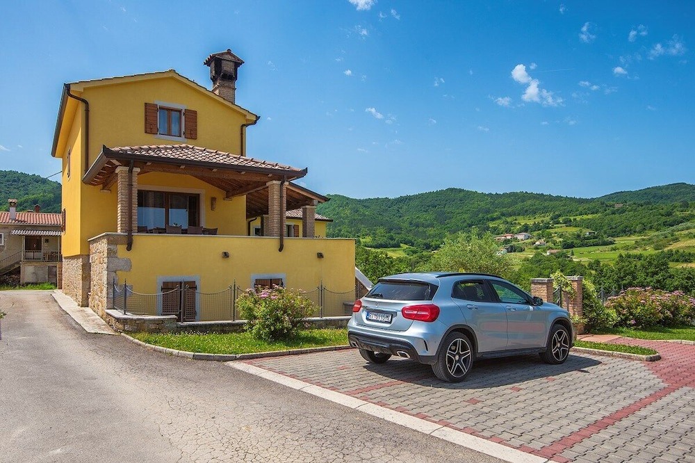 Photo of Outdoor in Pazin