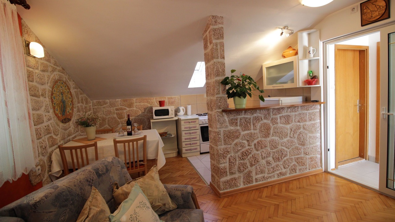 Photo of Others in Omis
