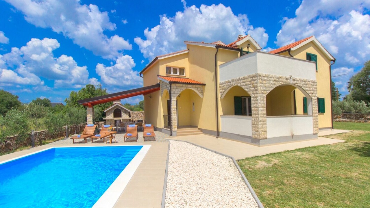 Photo of Outdoor in Bristane