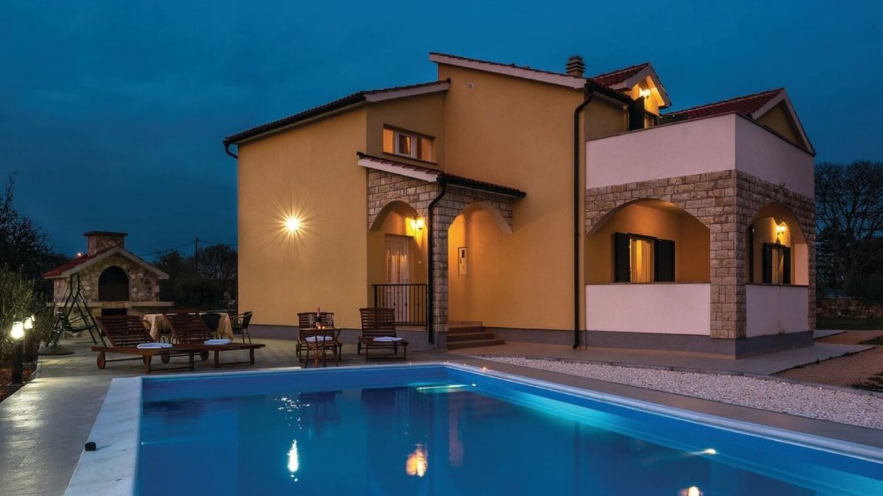 Photo of Outdoor in Bristane