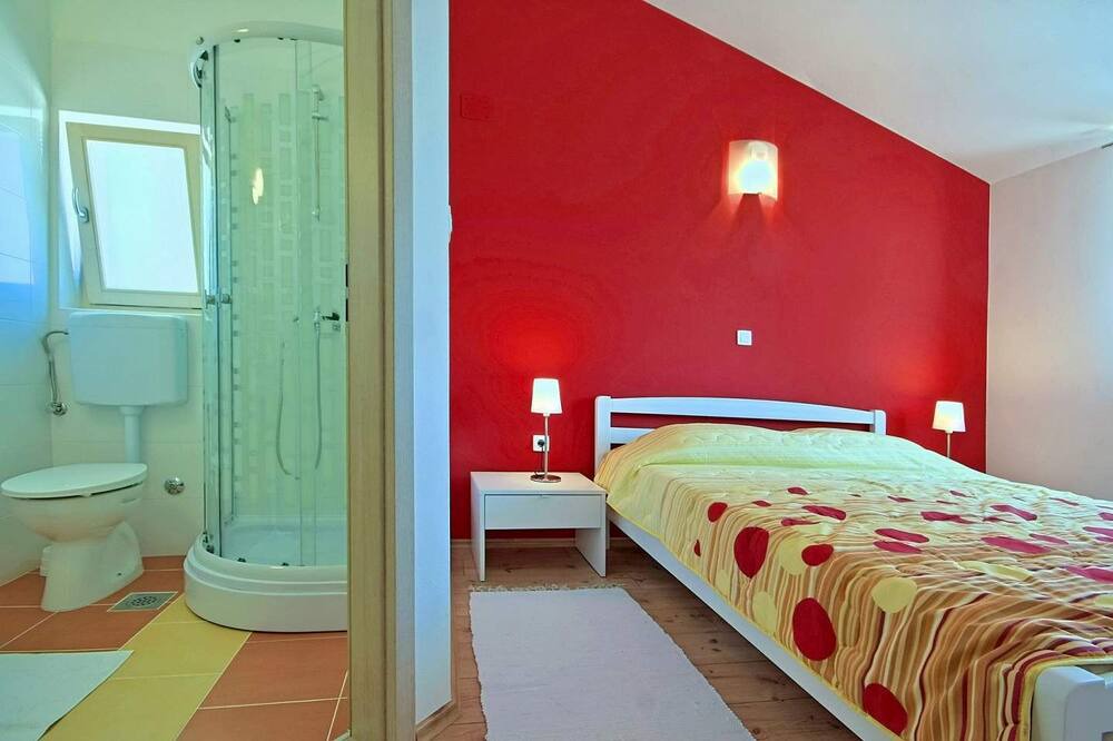 Photo of Bedroom in Pican