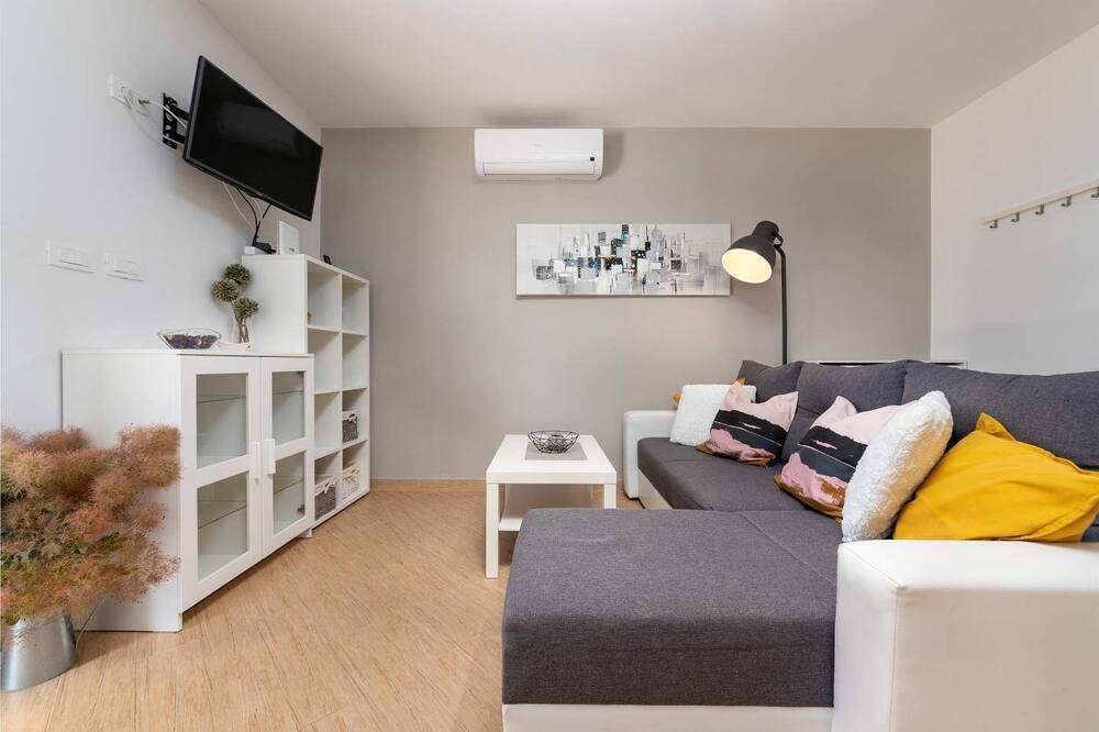 Photo of Livingroom in Pican