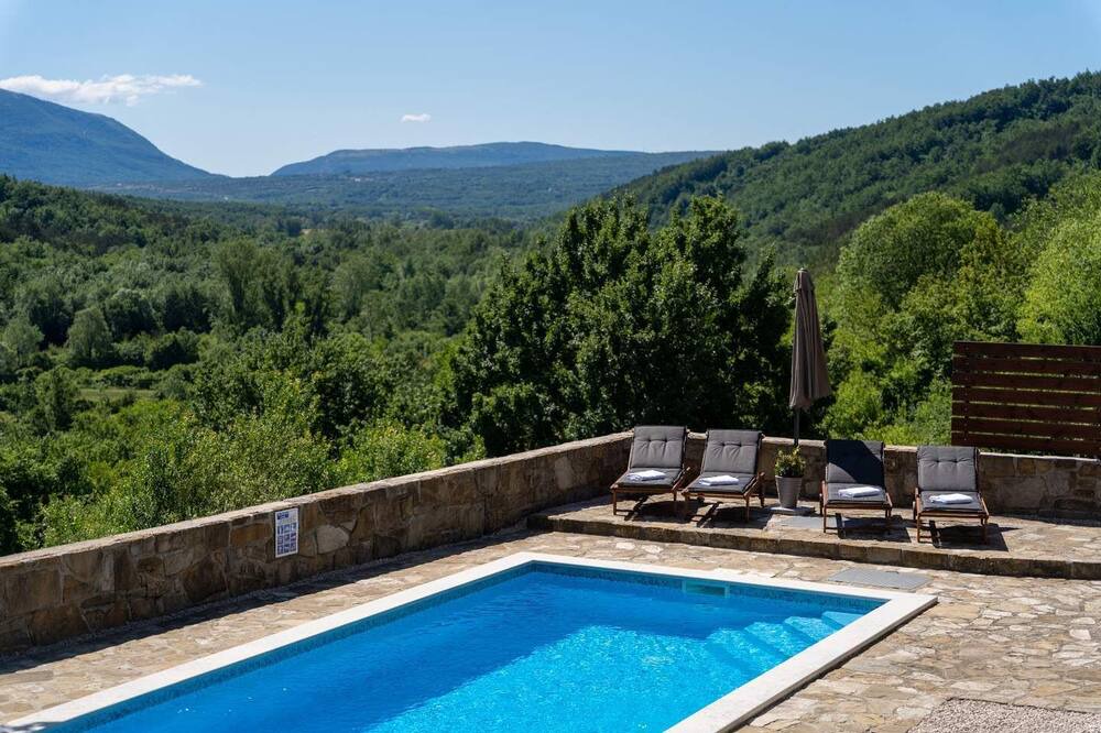 Photo of Outdoor in Pican