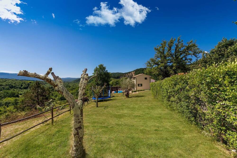 Photo of Outdoor in Pican