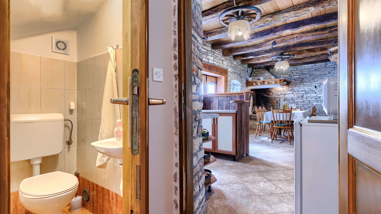Photo of Bathroom in Heki