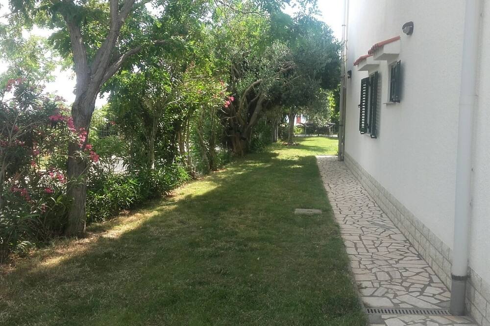 Photo of Outdoor in Mundanije