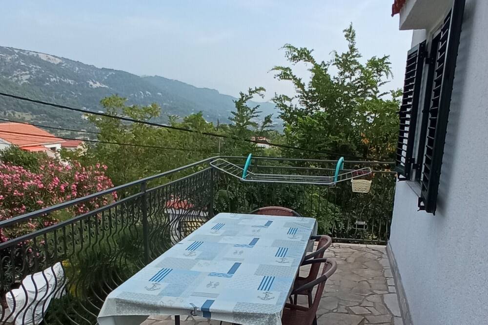 Photo of Patio Balcony in Mundanije