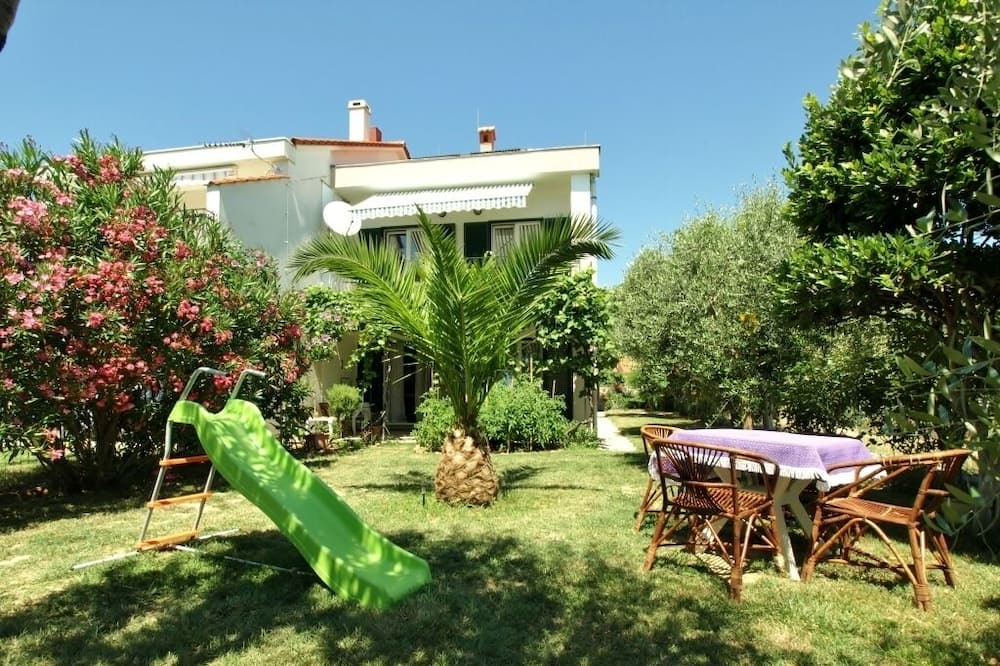 Photo of Outdoor in Mundanije