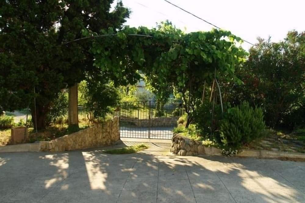 Photo of Outdoor in Mundanije