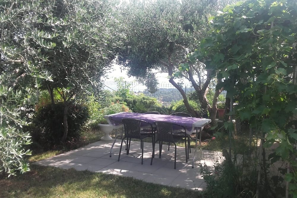 Photo of Outdoor in Mundanije