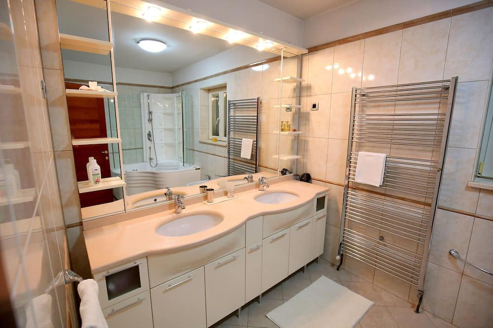 Photo of Bathroom in Kozino