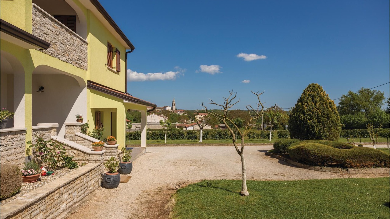 Photo of Outdoor in Kringa