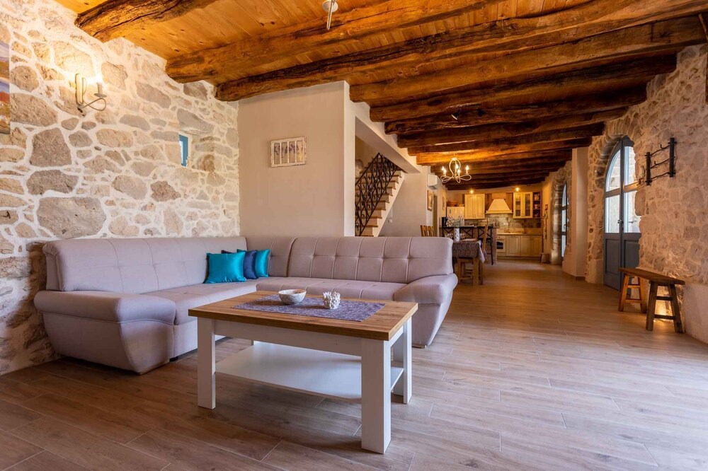 Photo of Livingroom in Malinska-Dubasnica