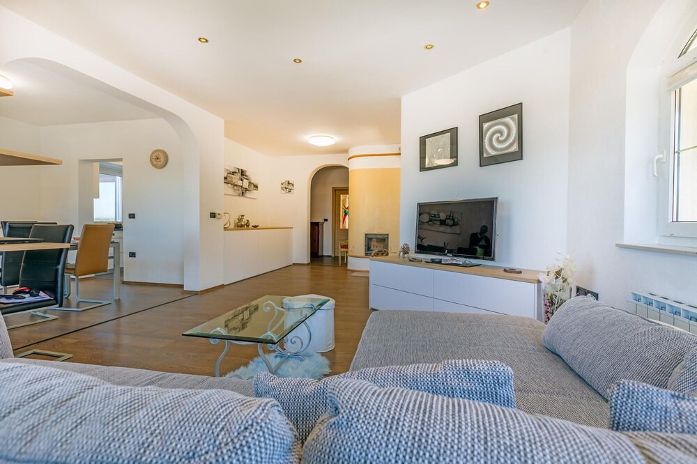 Photo of Bedroom in Cezarji