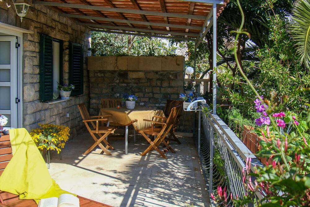 Photo of Outdoor in Cove Basina (Jelsa)