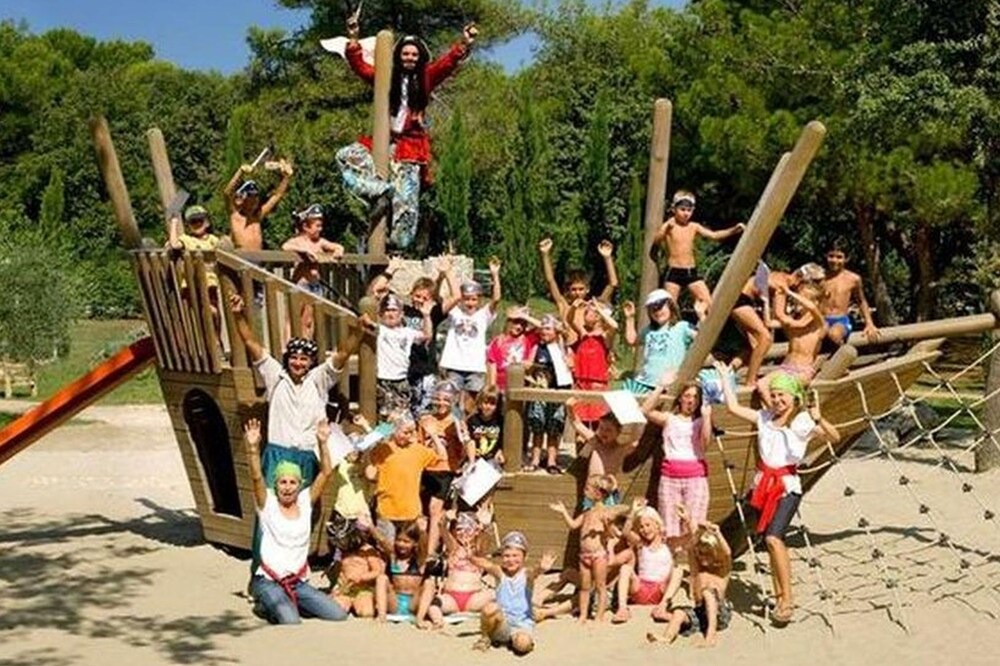 Photo of Others in Lanterna
